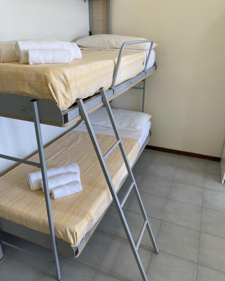 Hotel Flying 페자로 외부 사진